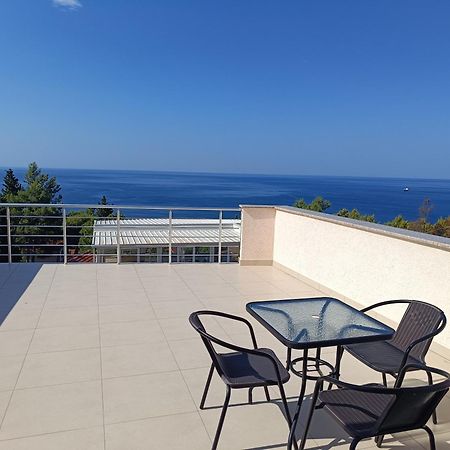 Villa Roan Bar Luaran gambar